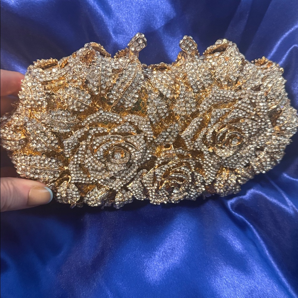 Gold and Silver Floral Clutch - Picture 8 of 10